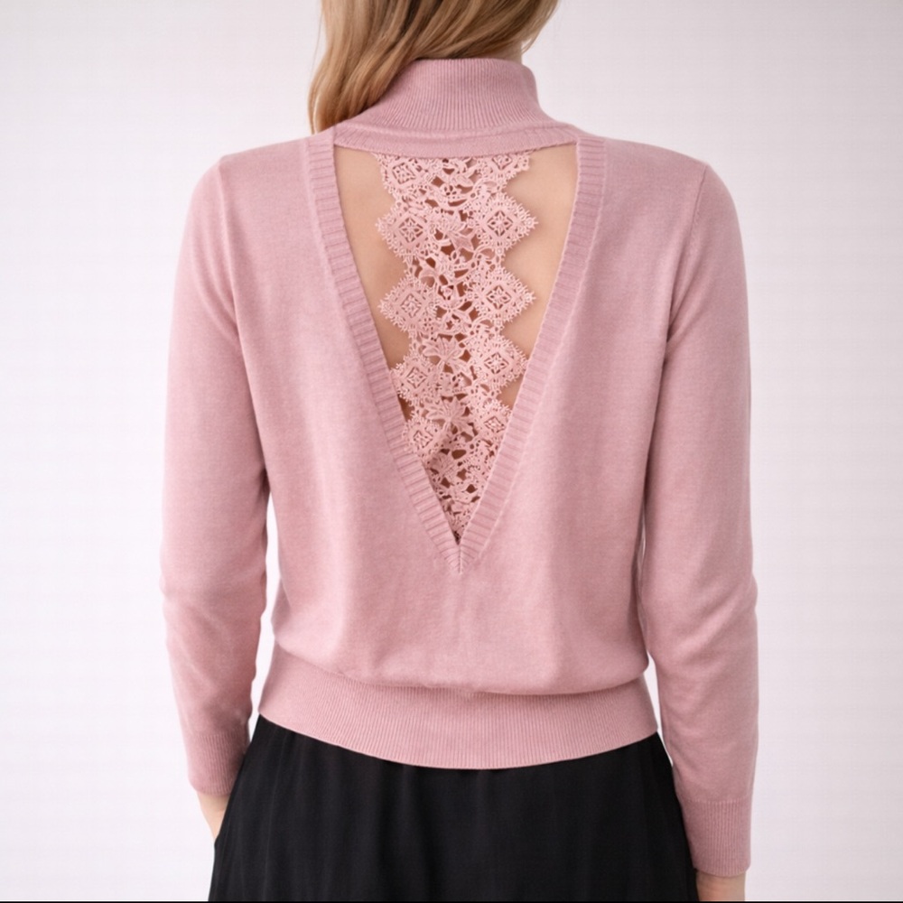 Jolio & Co Light Pink Long Sleeve Cutout back Open lace detail in back size M